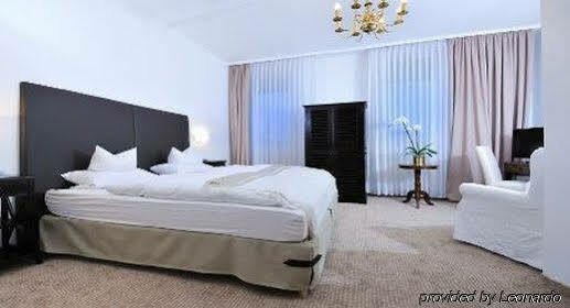 Bristol Hotel 4*